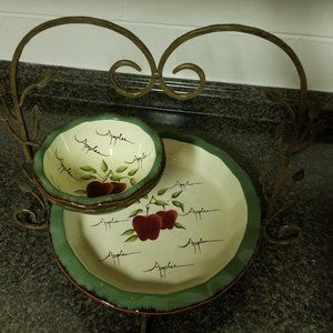 Pie/Plate and iron stand